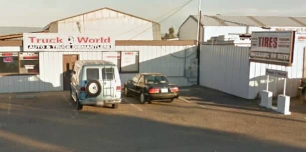 Truck-World-Auto-and-Truck-Dismantlers-entrance