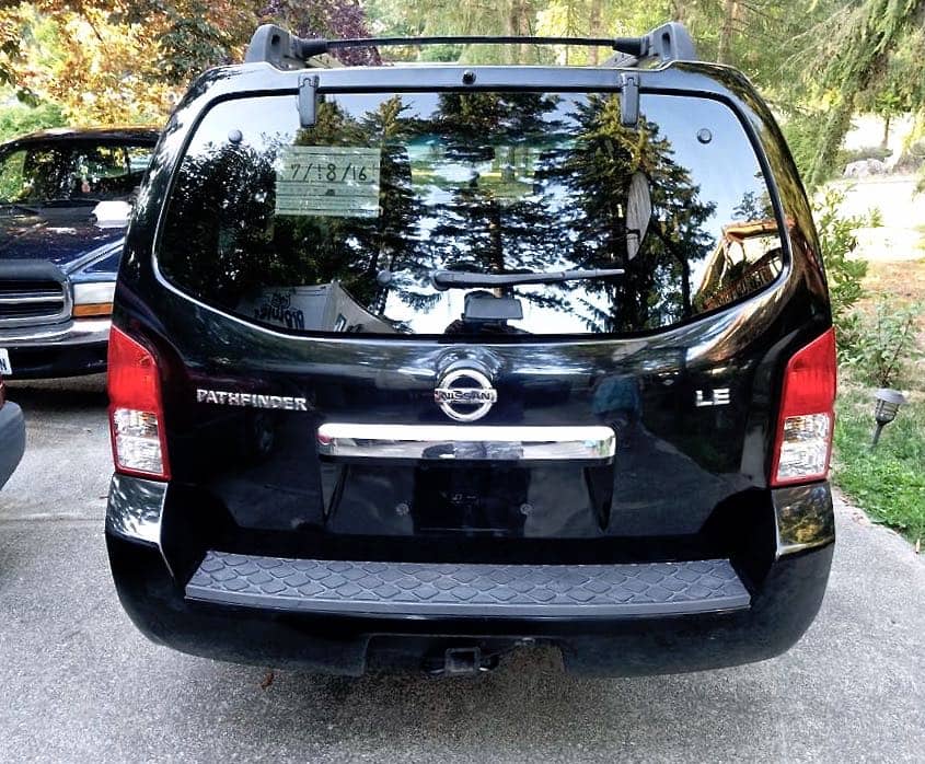 Rebuilder 2008 Nissan Pathfinder rear view